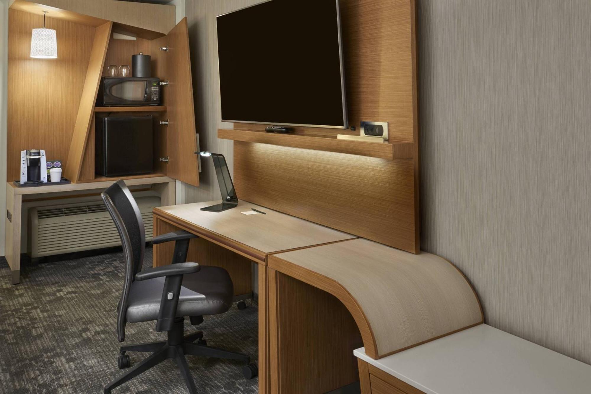 Courtyard By Marriott Oshawa Otel Dış mekan fotoğraf